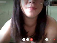 Pinay Gets Herself Off