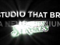 Hot Yoga Teacher Helps Voluptuous Milfs With Pussy Stretching