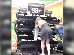 Candid Mommy - Huge Bubble Ass - Butt Voyeur - Housewife Booty